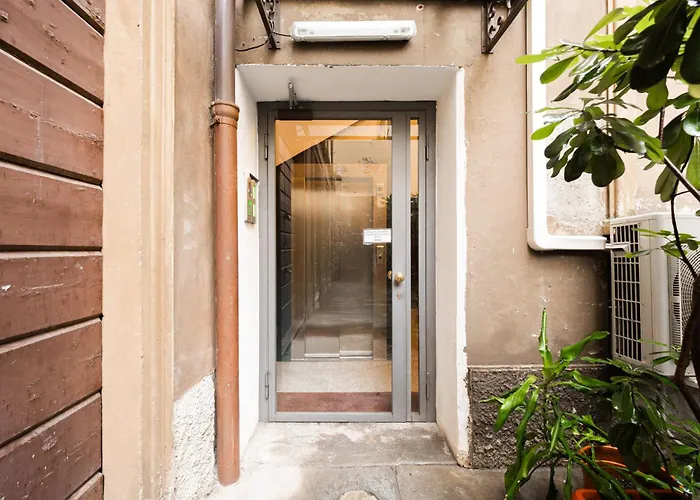 Near Station And Porta Venezia 公寓