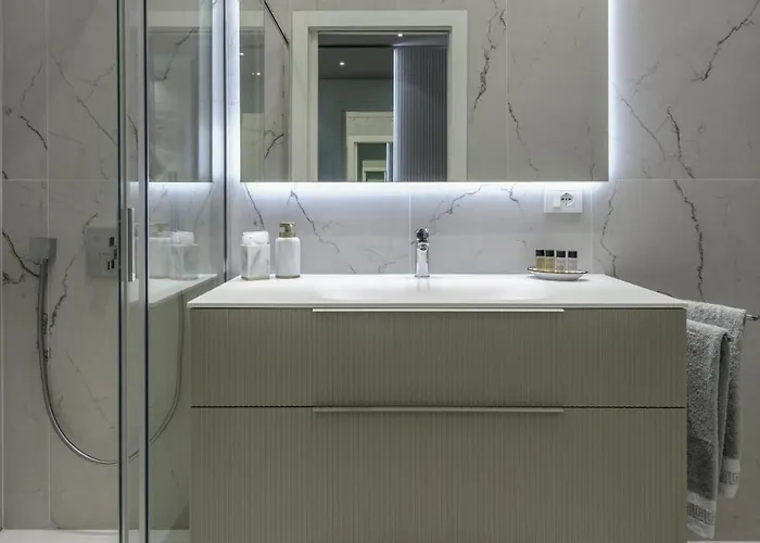 Gian Giacomo Mora, 13 Raffinato Monolocale In Centro