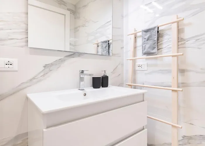 Easylife - - San Gregorio 3 F - P Venezia *