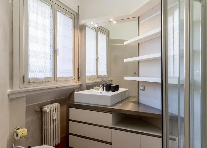 Apartment Porta Romana Living - Near Metro Station By Innstay