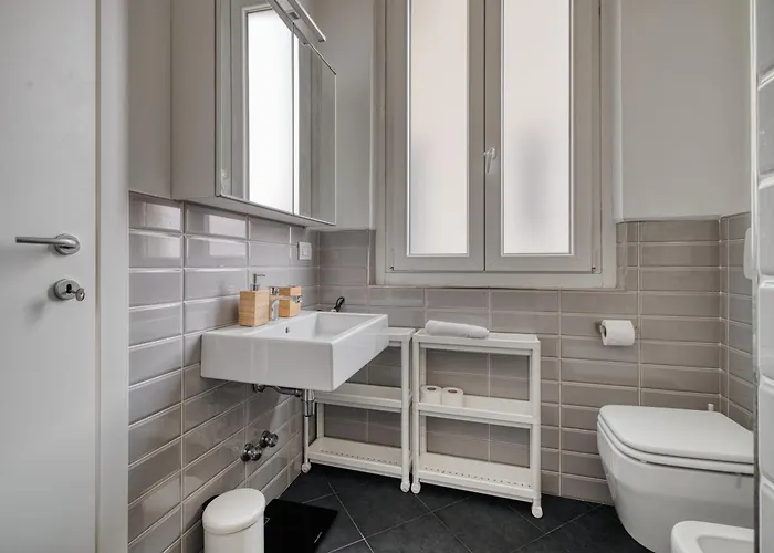 Fiamma20 Porta Venezia Risorgimento *