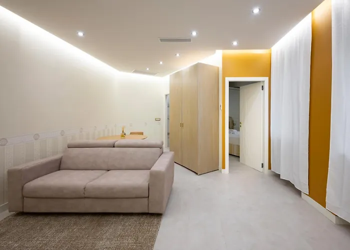 Apartment Luca Duomo Versace