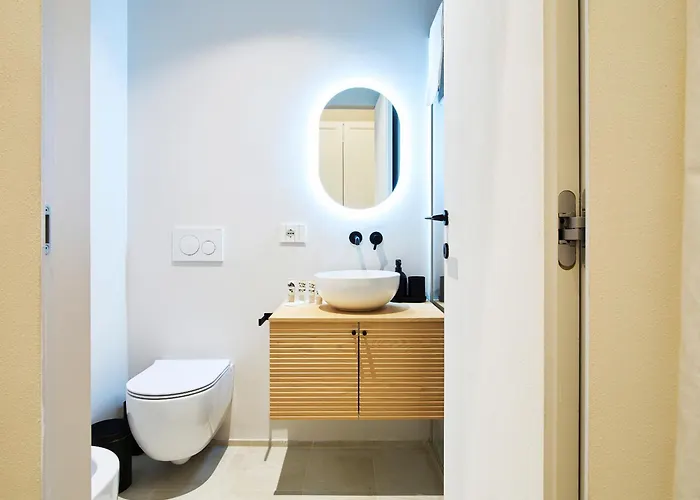 Design With Private Street Entrance Милан