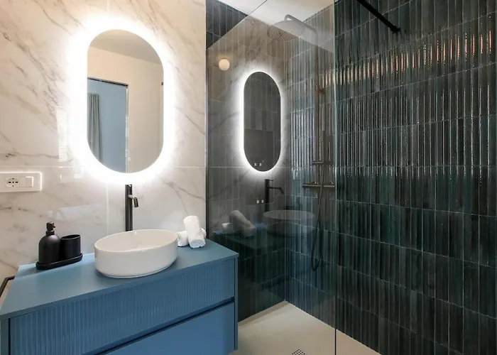 Hacca Collection - Luxury 3br Center *