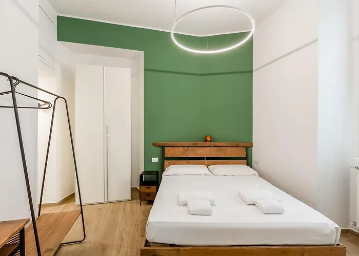 Entire With Patio In The Isola Area Apartment Mailand