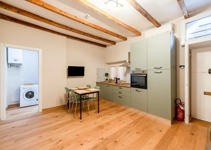 Modern Flat Near Skyline