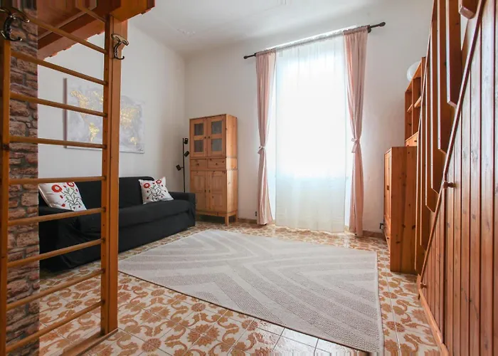 Romantic Close To Fondazione Prada