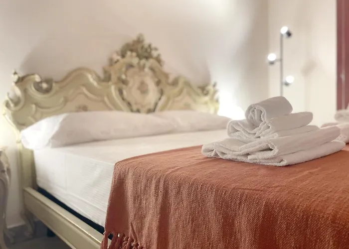 Flatsharing - Collegno 3 Level Loft Apartment *