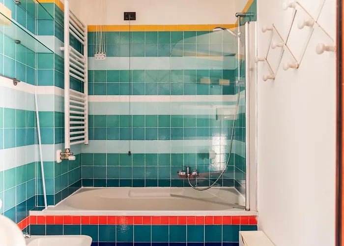 Youhosty - Ticinese Wood 60 * Milan