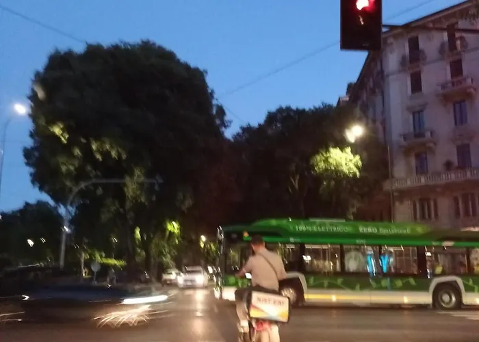 Mondrian's Flat In - Cadore V Giornate - Metro M4 Dateo Apartament