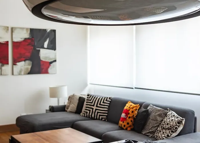 Youhosty - Broletto 37 * Milano