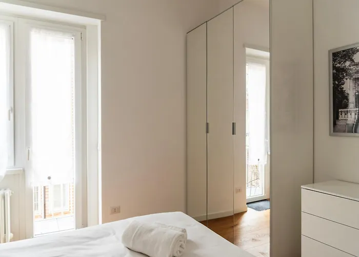 Youhosty - Falcone 7 Milán