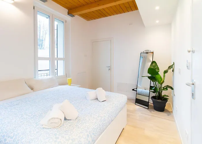 Apartment East *