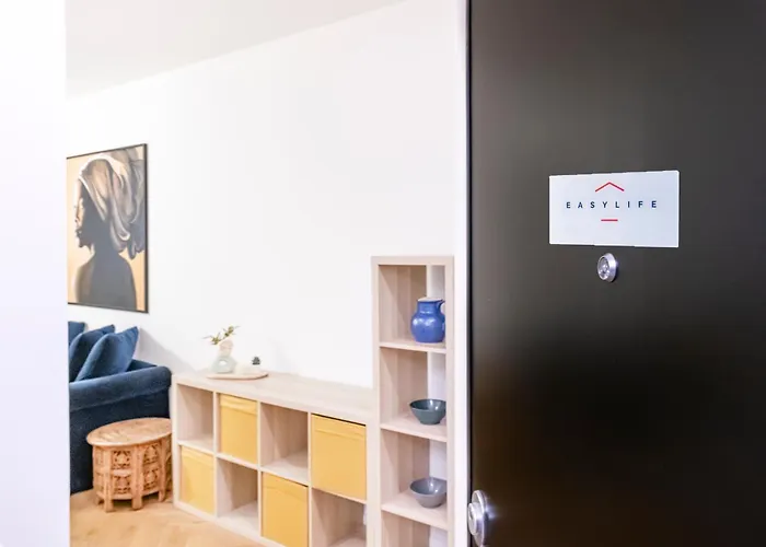 Easylife - - San Gregorio 3 F - P Venezia *