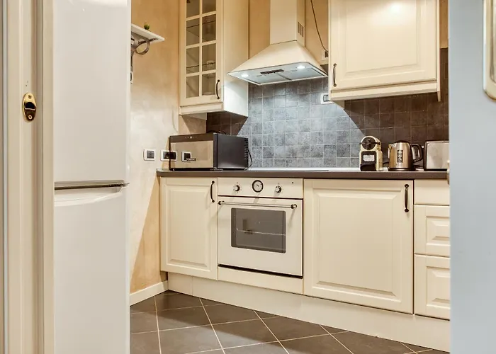 Easylife - - Settembrini 45 - Milan