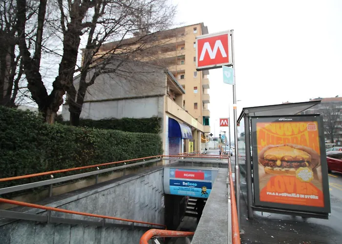 Check-inganni, Sopra La Metropolitana Fianco Cdi * Mailand