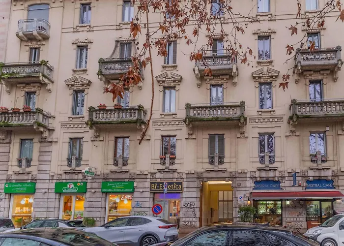 Porta Romana Gateway - New Roomy Daire *