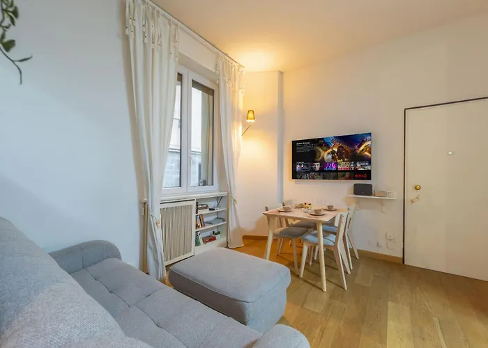 Cenacolo, Corso Magenta, Milan's Historic Center Apartment