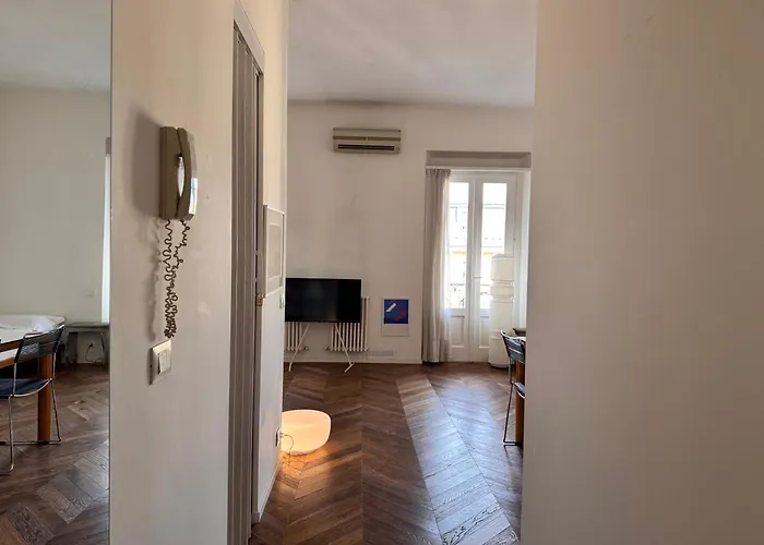 Pergolesi Nest - Authentic - Station 아파트