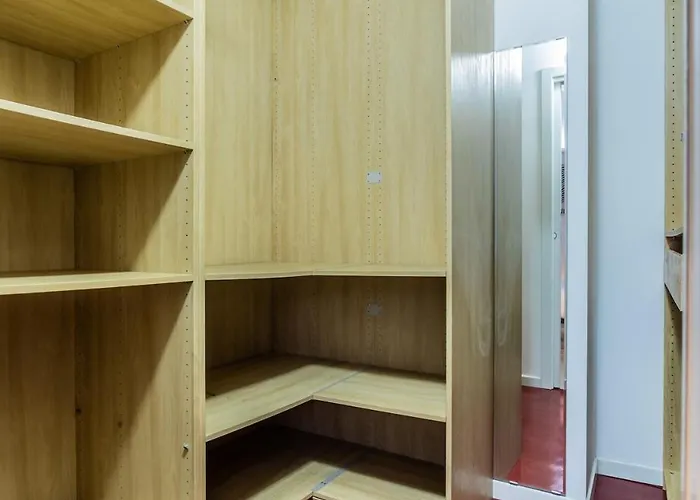 M25 - Garage Loft Apartment
