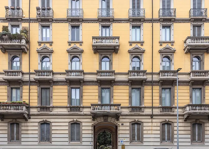 Casa Delle Grazie - Caradosso 15