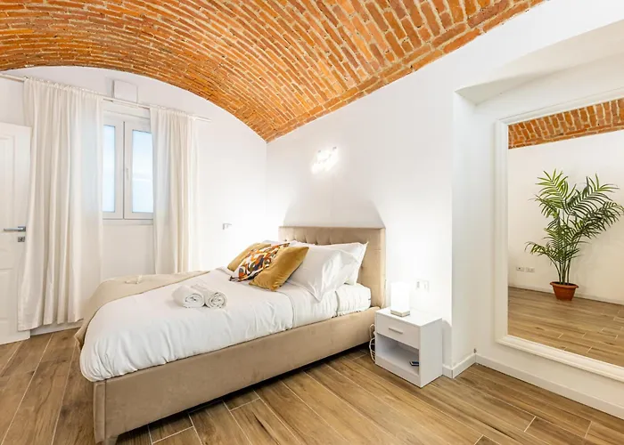 Colonna Lovely Loft - 10 Min Duomo - Buonarroti M1 Appartement Milaan