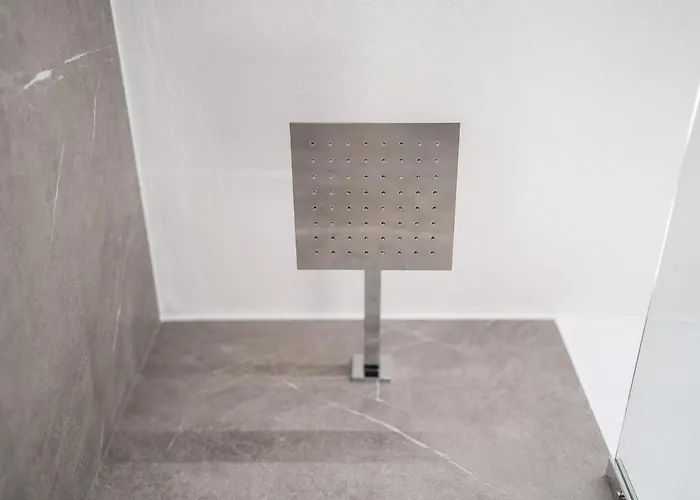 Stylish With Balcony - Brera Apartament *