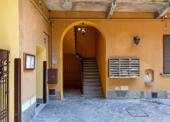 Modern Flat Near Skyline דירה