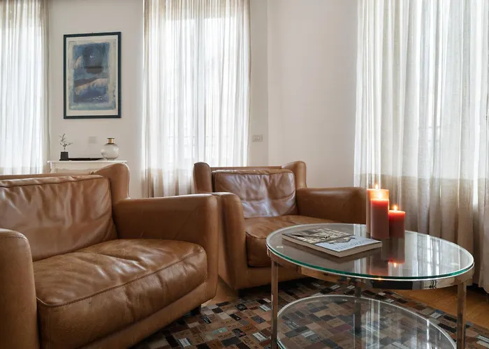 아파트 Guesthost - 500sqm Luxury With Spa, Gym, Terrace, Game & Garage 밀라노