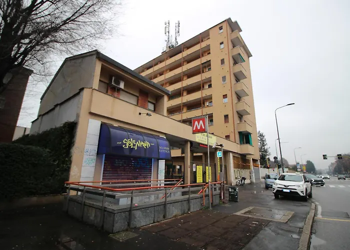 Check-inganni, Sopra La Metropolitana Fianco Cdi Apartment *