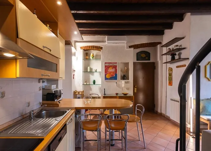 Characteristic 2 Double Bedroom 公寓