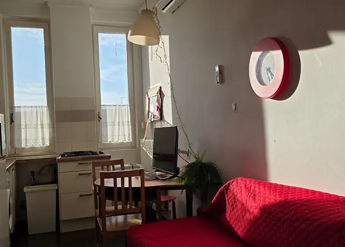 Mondrian's Flat In - Cadore V Giornate - Metro M4 Dateo Apartment *