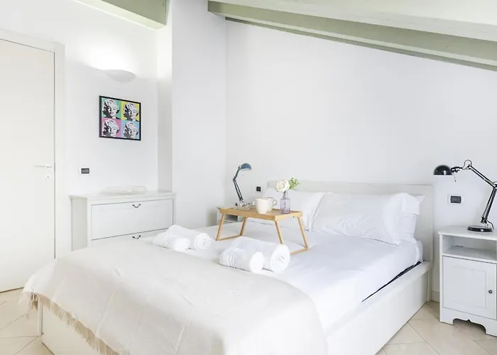 Easylife - - C Italia 68bp5 - P Ticinese Apartment *