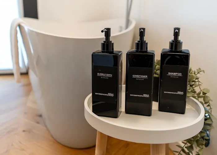 Modern Loft With Projector E Private Garden, Station Apartamento