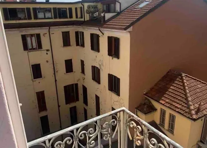 - Stylish, Historic, Luxury Apartament Mediolan