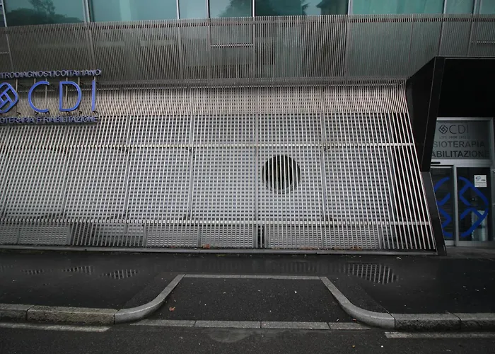 Check-inganni, Sopra La Metropolitana Fianco Cdi Apartment *