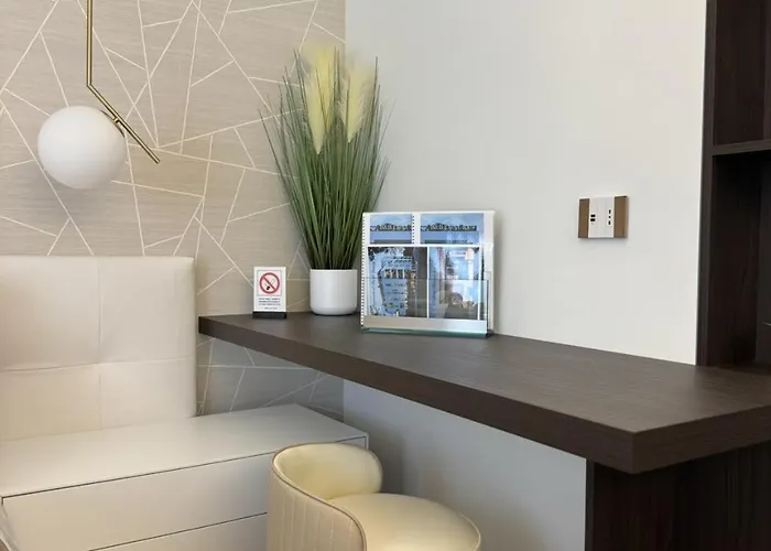 Luxury - Metropolitana M4- San Babila -stadio San Siro - Duomo - Aeroporto Linate - Castello Sforzesco Milán