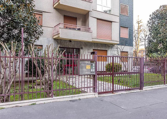 Sansiro16 Skyline - Stadium And Fiera * Mediolan