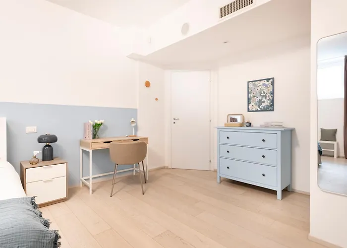 Easylife - - Poerio 31 - Porta Venezia Апартаменты *