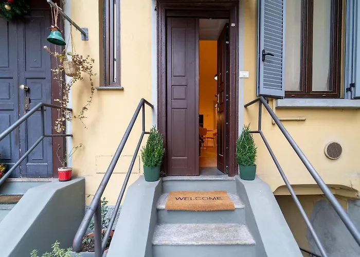 The Artist's Nest - On The Navigli