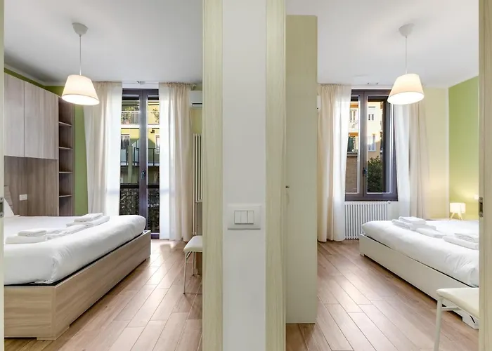 Modern 10 Min To Duomo, M3 Rogoredo Apartment Milan