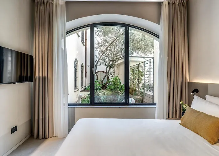 Apartment Seety Porta Romana Statue *