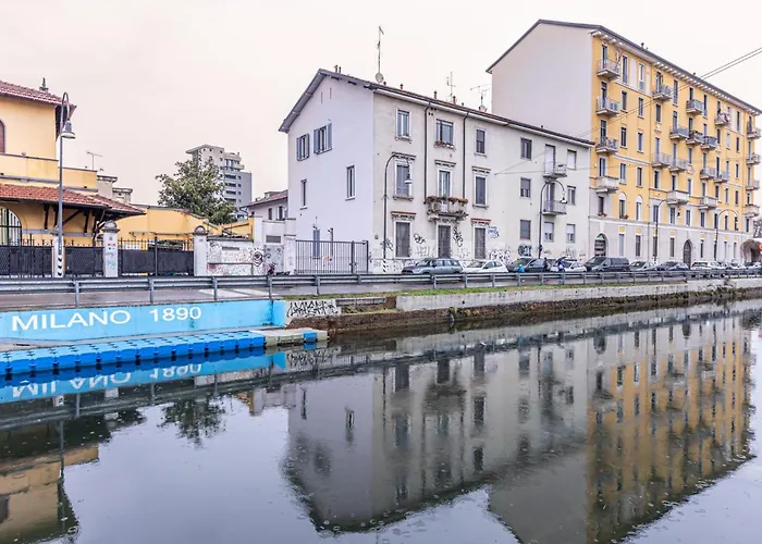Navigli Duplex Elegante Con Vista Canale Milánó