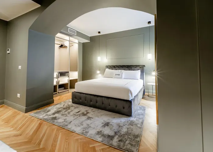 Prestige Boutique - Piazza Duomo 2 3* Milánó