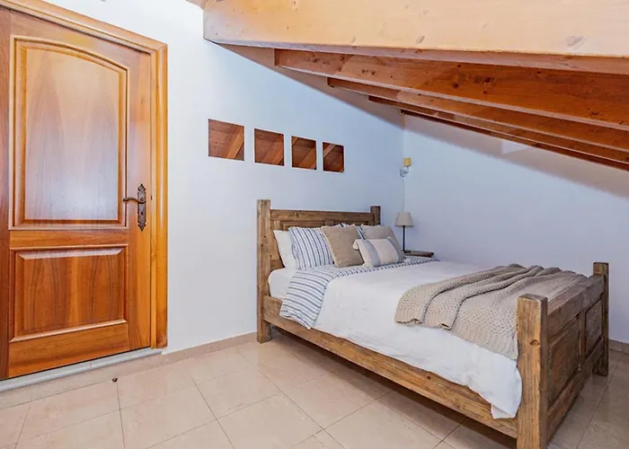 Bnbest Tricolore 6 Pax Appartement *