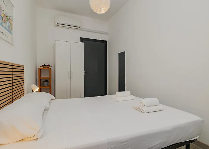 Bnbest Walk In Duomo 4-6 Pax *