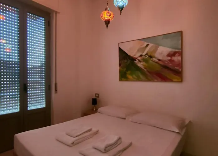 - Stylish, Historic, Luxury Apartament *