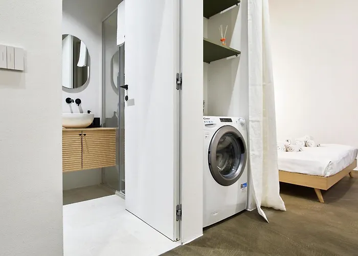 Design With Private Street Entrance * Milano