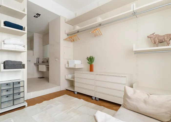 Guesthost - 500sqm Luxury With Spa, Gym, Terrace, Game & Garage 밀라노