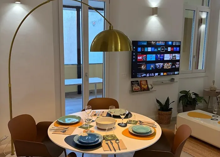 Premium Duomo Metro1, Comolake Trains11 Daire *